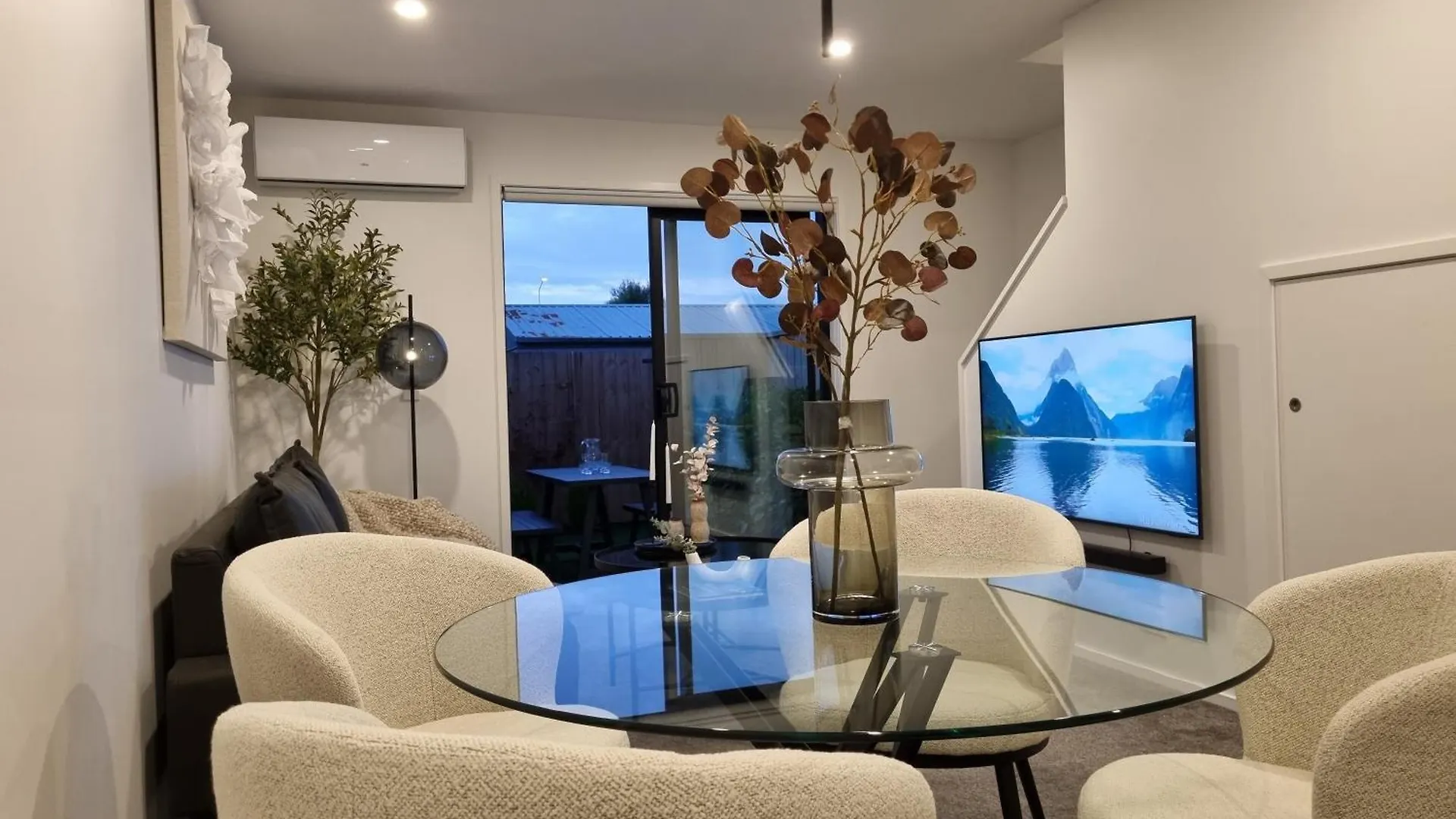 Cloud Nine Elegant Escape Awaits Apartment Christchurch